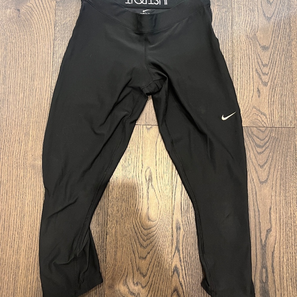 Nike dry fit capri leggings